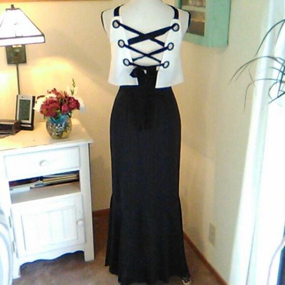 NWOT Aidan Aidan Mattox Lace-Up Halter Formal - Picture 3 of 14